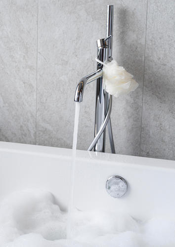 Effizienz und Stil: Die Vorteile einer OEM-Duschbadarmatur